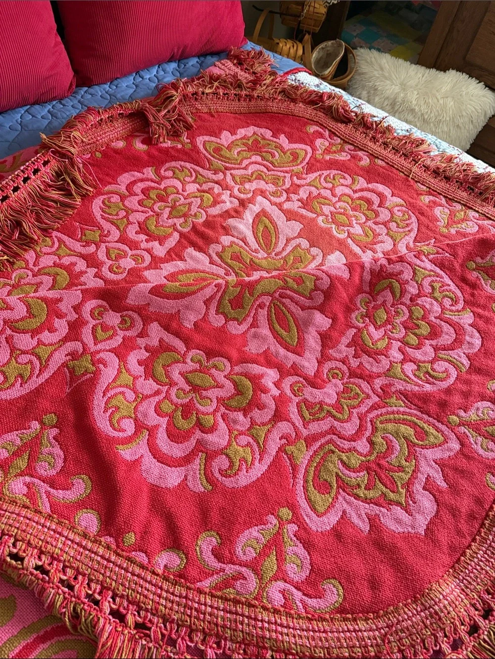Sears Bellissimo Italian brocade Full/Queen Bedspread